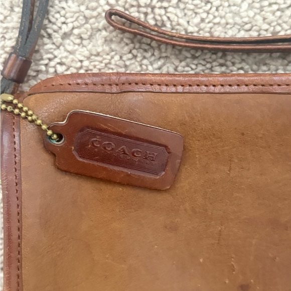 Rare Vintage (70s/80s) Coach Camel Brown Leather Crossbody Zip Bag Made in NYC - Picture 3 of 11